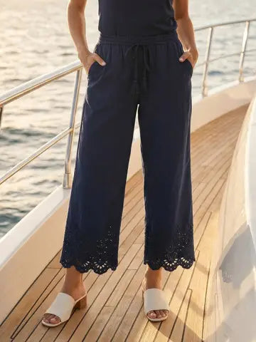 Embroidered Scallop Edge Cropped Pants