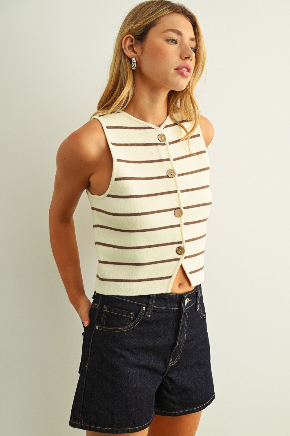 Metal Button Detail Stripe Pattern Knitted Vest