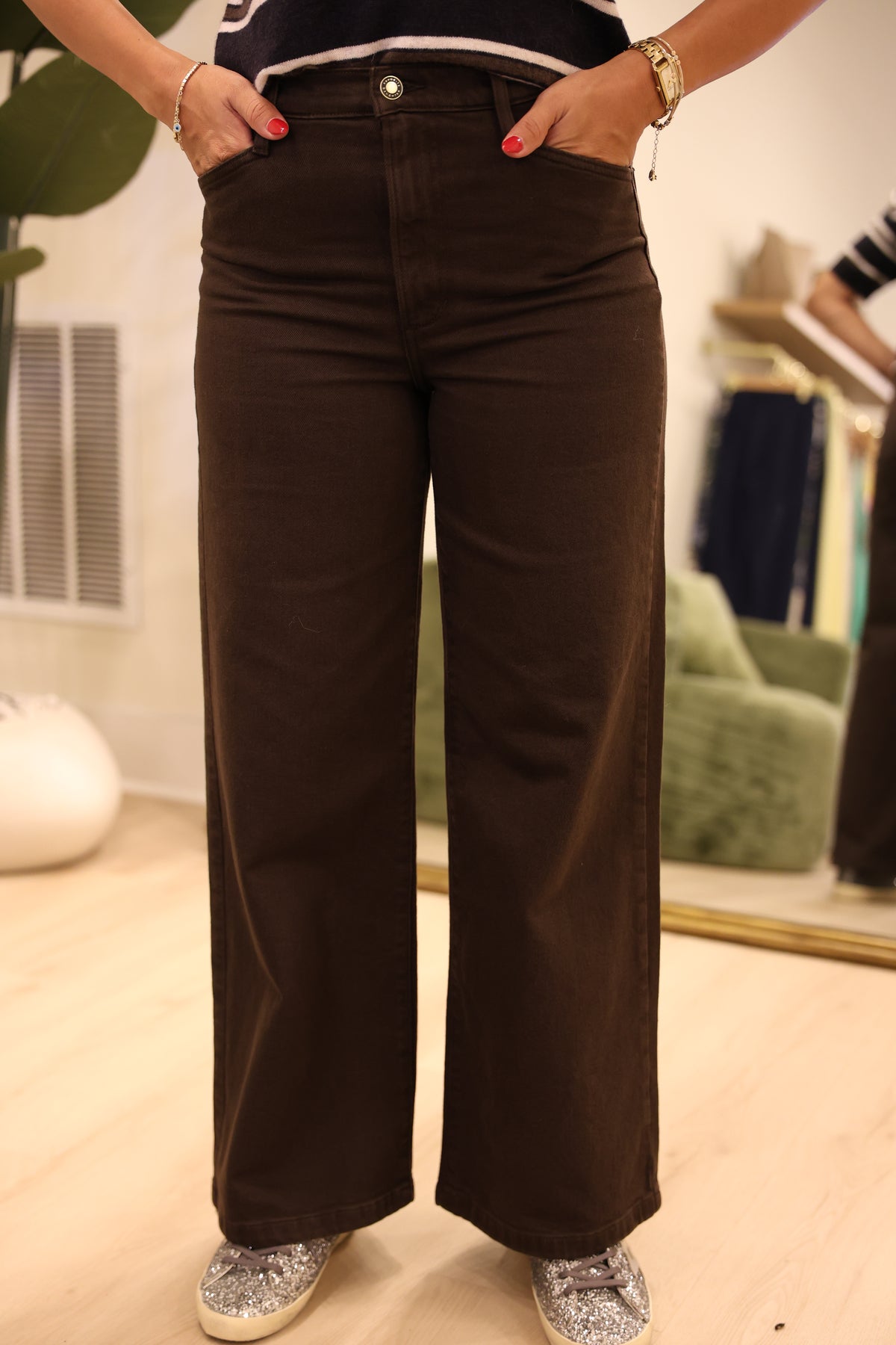 The Mischa Wide Leg Ankle Jeans