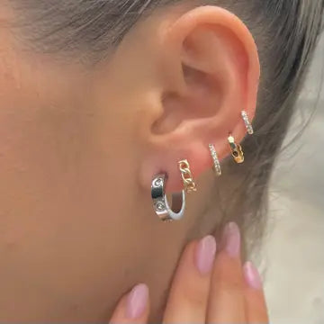 Corinne  Hoops