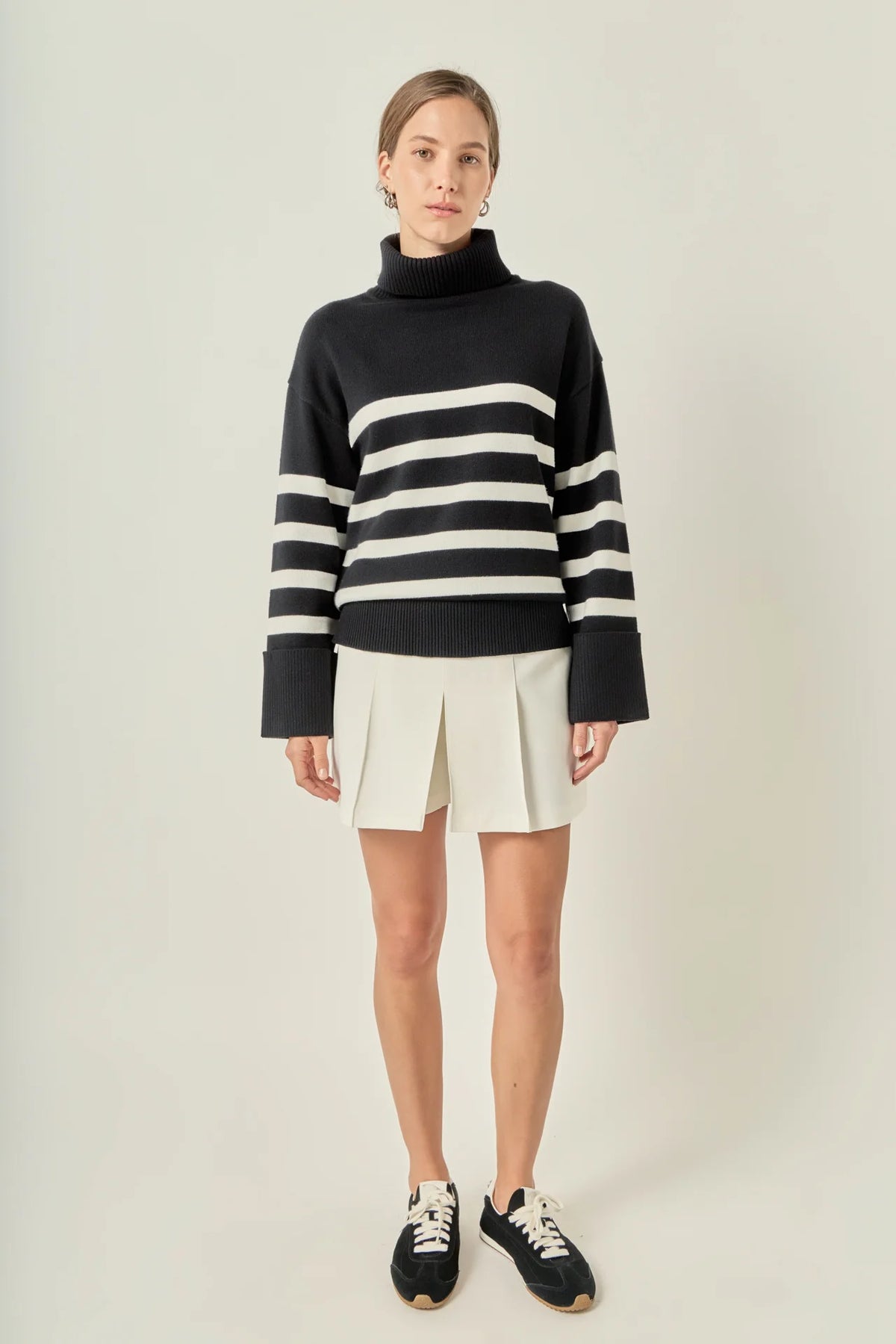 Turtle Neck Stripe Sweater