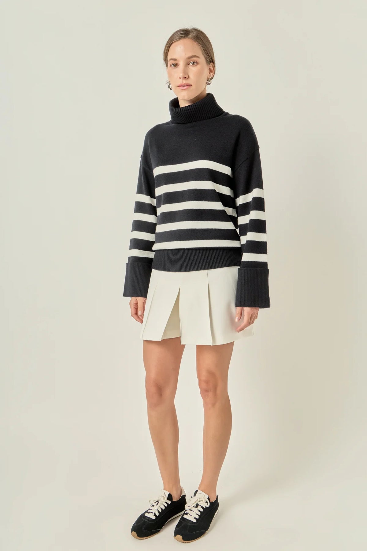 Turtle Neck Stripe Sweater